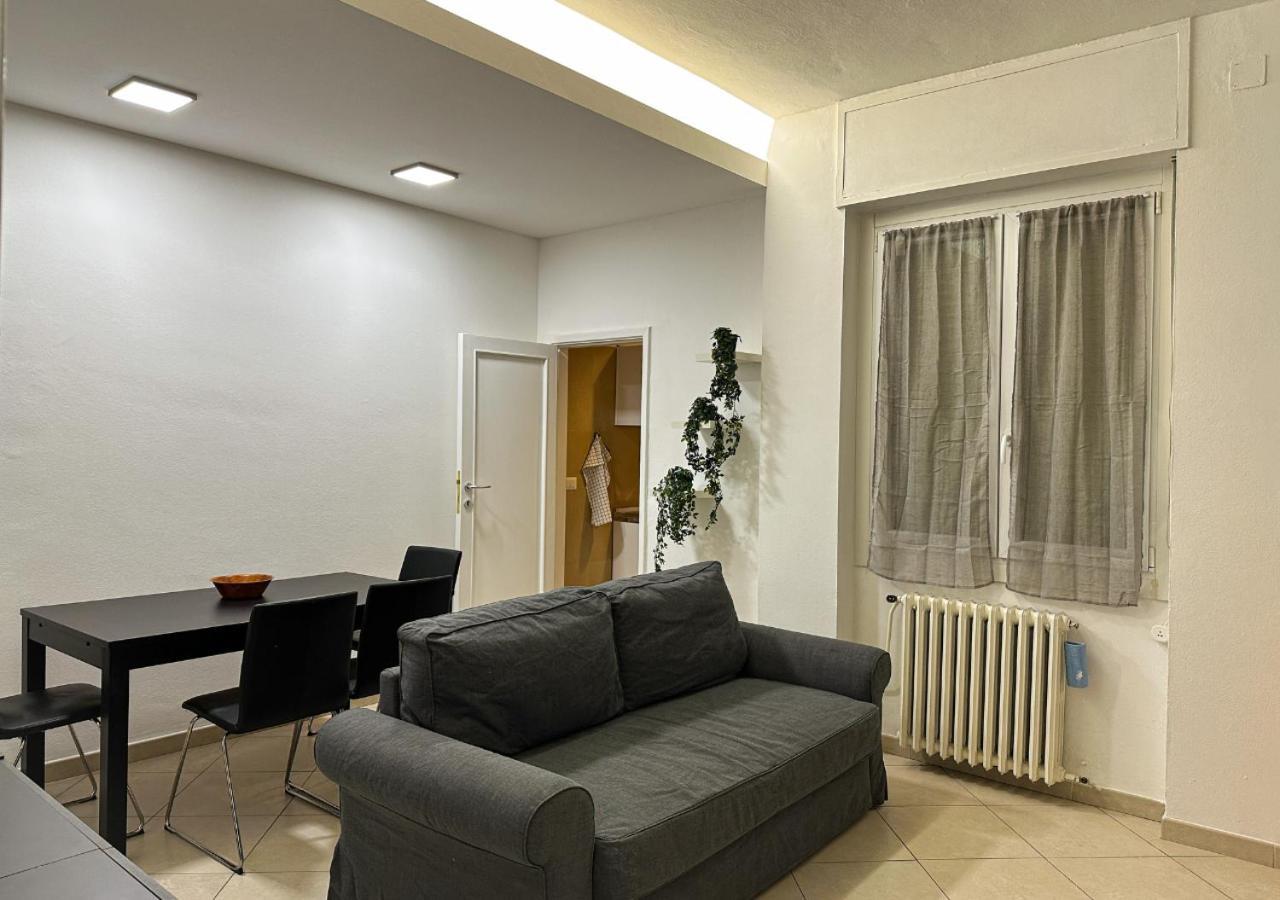 Modern Cenisio Apartment - Self Check-In & Parking ミラノ エクステリア 写真