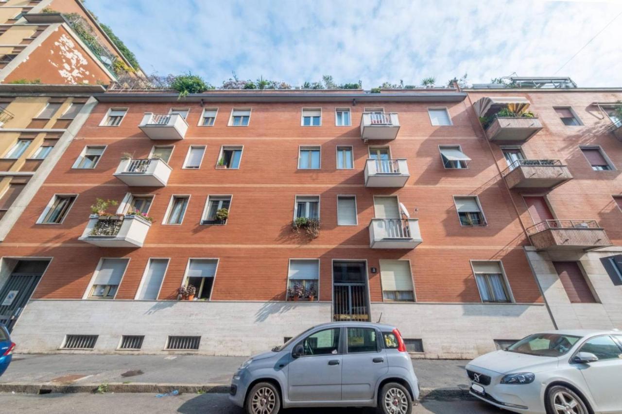 Modern Cenisio Apartment - Self Check-In & Parking ミラノ エクステリア 写真